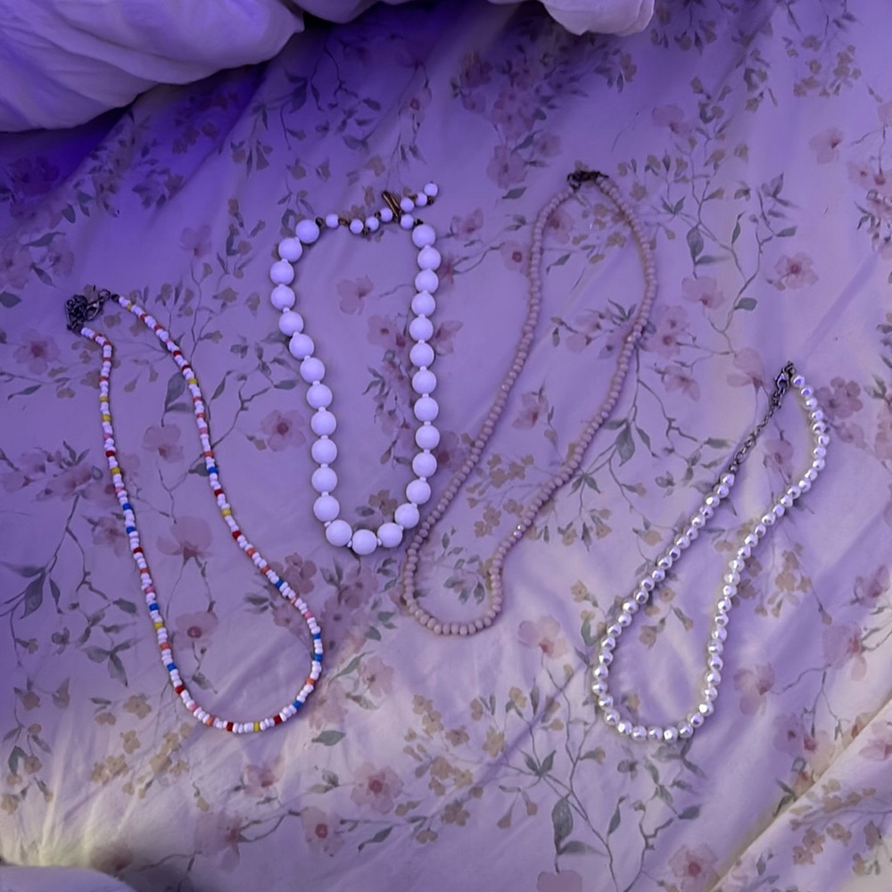 4 PIECE NECKLACE BUNDLE